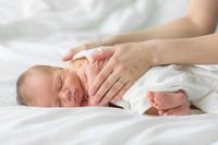 Jak pielęgnować noworodka – mity i fakty