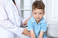 Zapalenie napletka u dziecka – objawy, przyczyny i leczenie