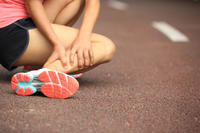 Ból mięśni nóg - przy chodzeniu, po treningu. Co robić?